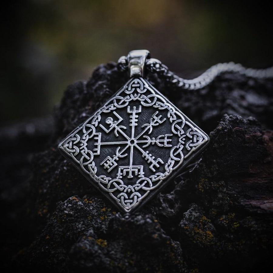 Nordic Vegvisir Necklace