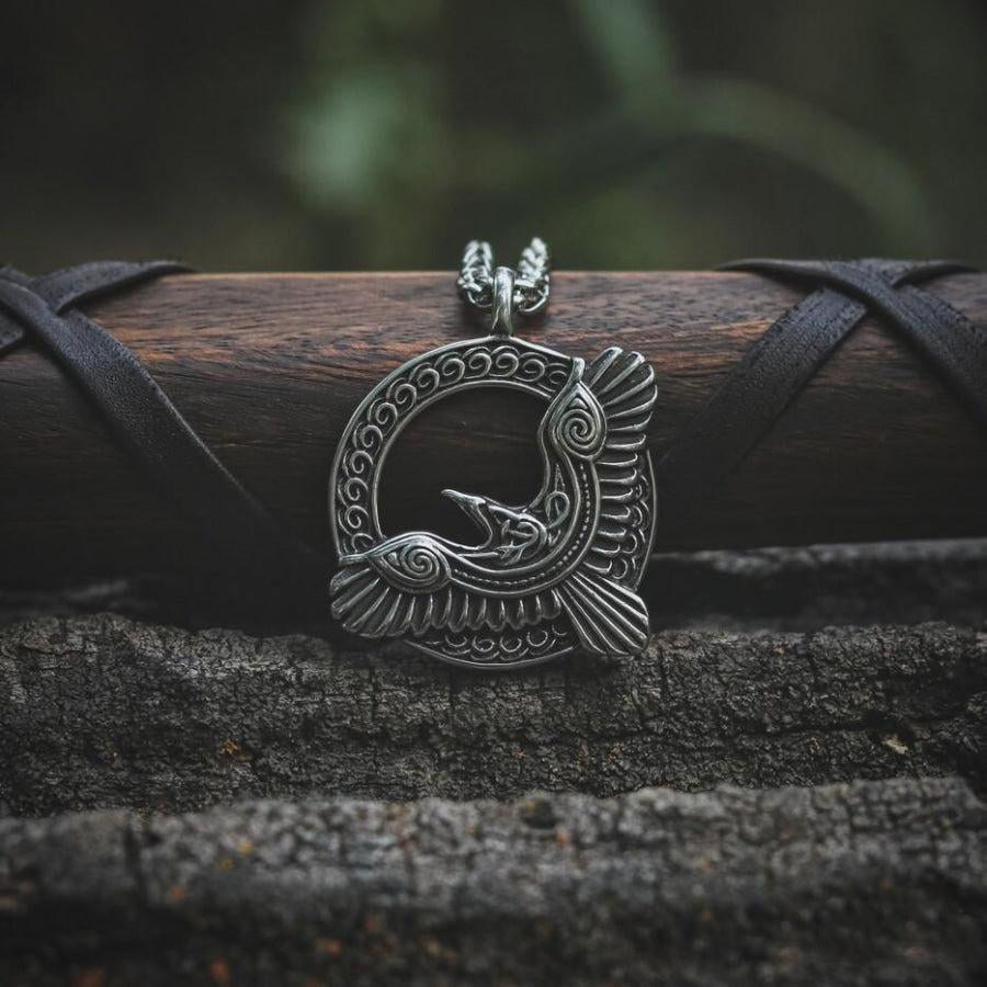The guarding Raven Necklace