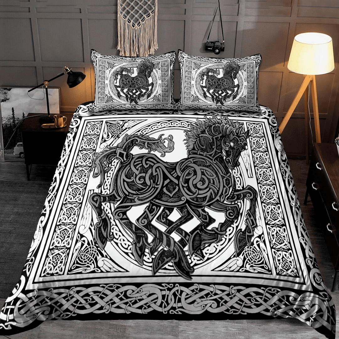 Sleipnir's Might - Viking Duvet Cover