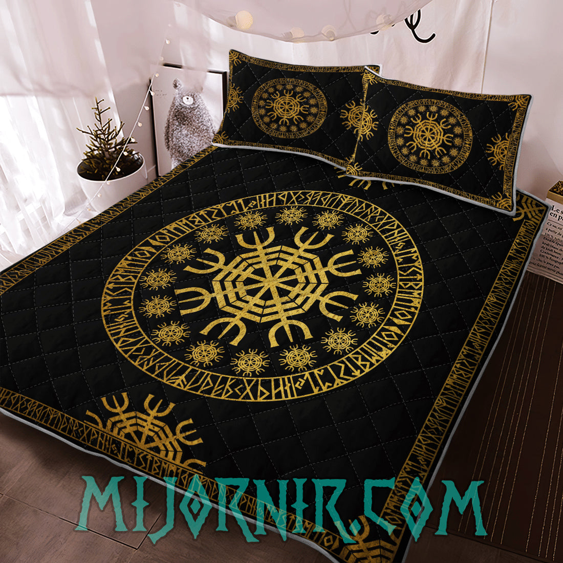 Golden Helm of Awe - Viking Quilt Set