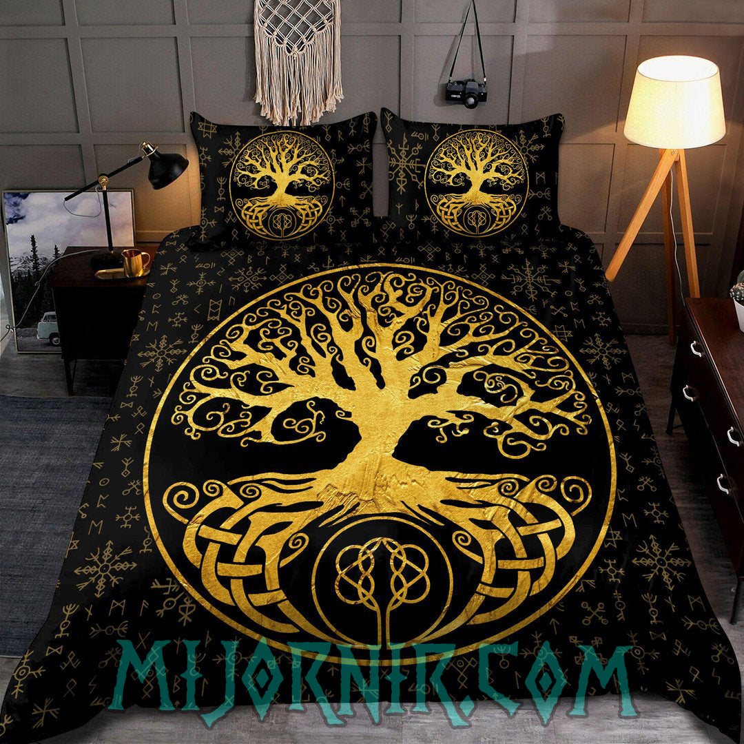 Golden Yggdrasil - Viking Duvet Cover