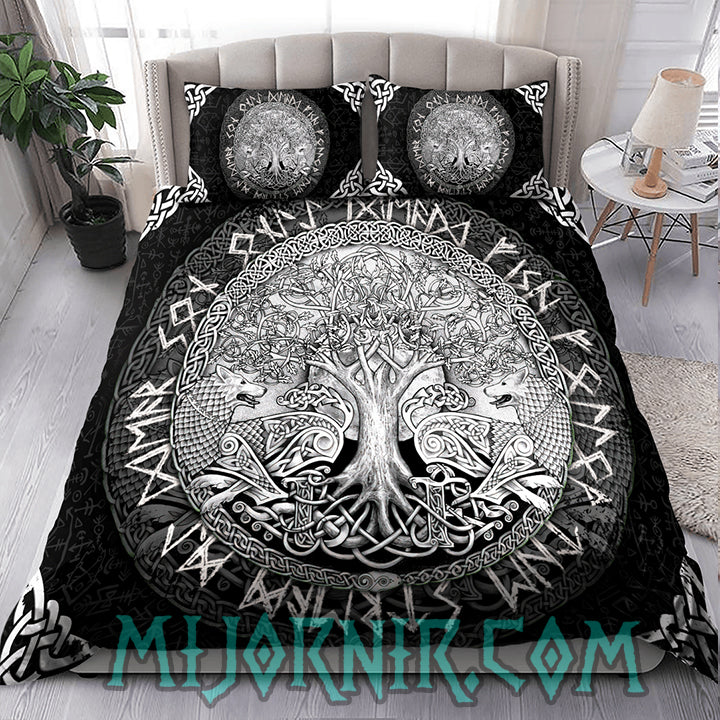 Yggdrasil Guardian - Viking Duvet Cover