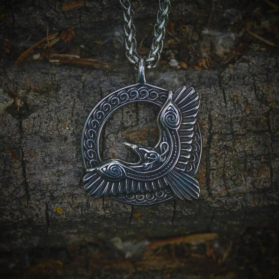 The guarding Raven Necklace